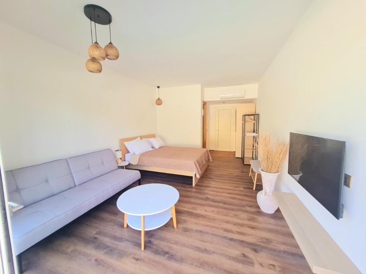 Theros Suites CCharaki Exterior foto